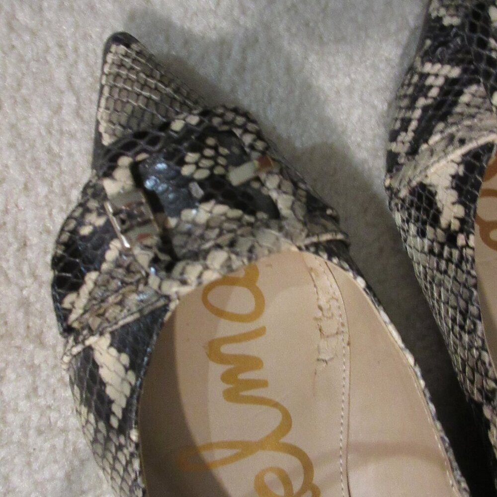 COOL Sam Edelman Snakeskin Flats With Buckle - Picture 2 of 6